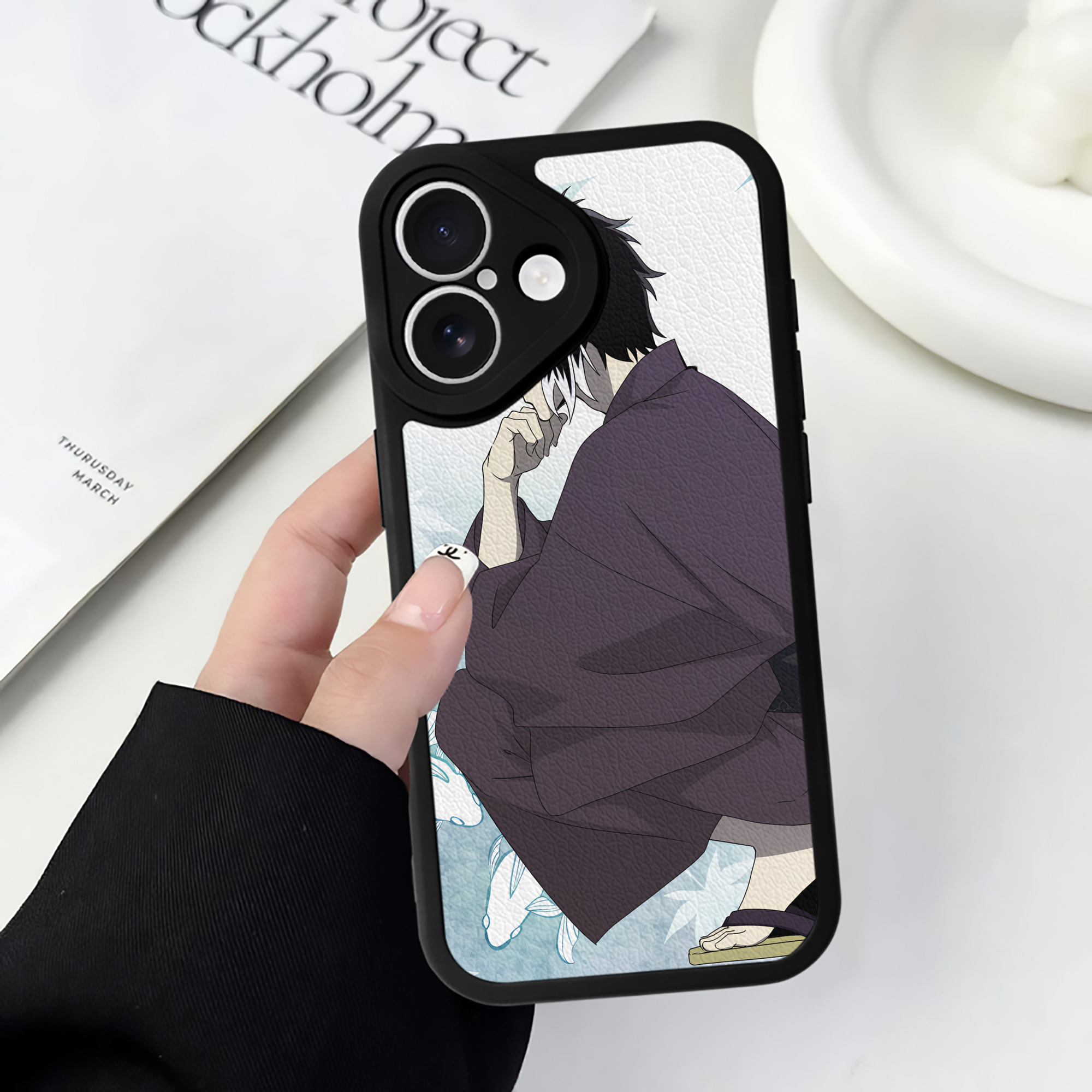（画像用） 文豪ストレイドッグス Bungo Stray Dogs 【iPhone 16シリーズ対応】シリコンスマホケース（レザー調） 材質：シリコン